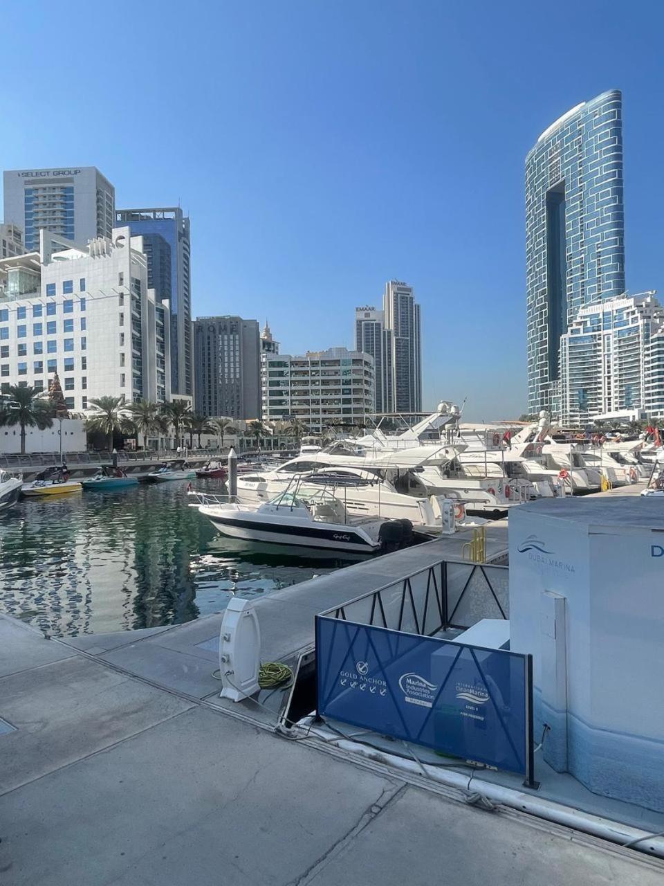 Apartment Marina Escape Steps To Metro &